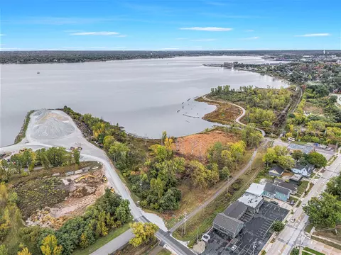 1794 Lakeshore, Muskegon, MI 49441