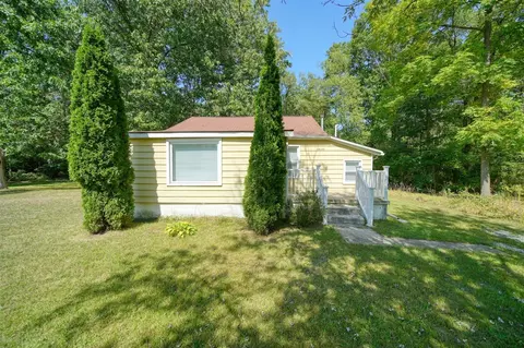 48000 Wear, Belleville, MI 48111