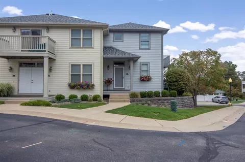 201 Garden Ter #16, Douglas, MI 49406