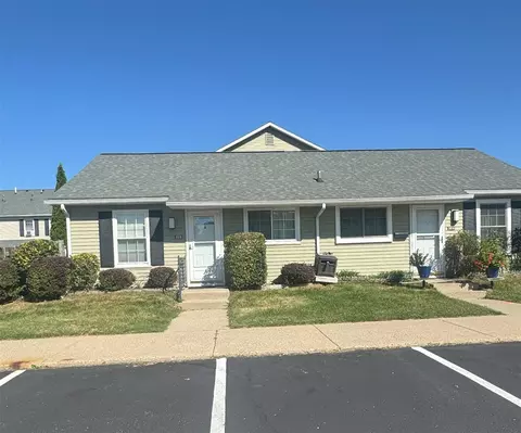 3016 Roundtree, Ypsilanti, MI 48197