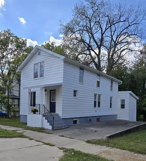 64 Union, Hillsdale, MI 49242