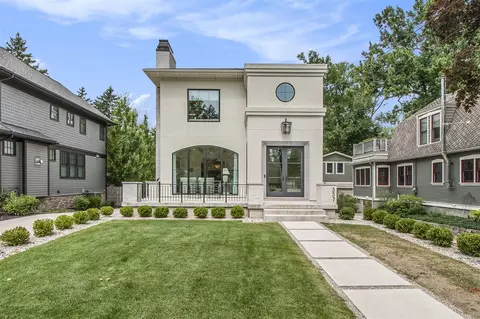 557 Greenwood, Grand Rapids, MI 49506