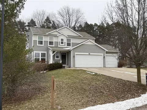 9700 Sunset Rdg, Rockford, MI 49341