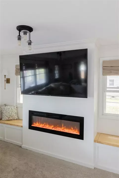 Living - 410 Exchange, Gobles, MI 49055 photo 2 of 6