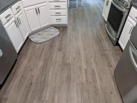 Kitchen - 752 Pasadena, Owosso, MI 48867 photo 9 of 9