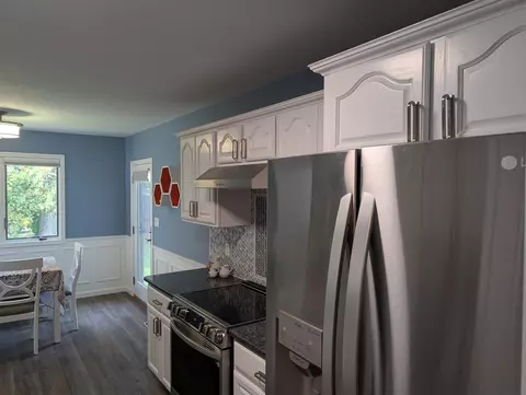 Kitchen - 752 Pasadena, Owosso, MI 48867 photo 2 of 9