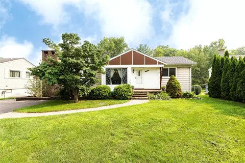 32545 Cadillac, Farmington, MI 48336