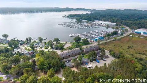 1763 Ottawa Beach Rd # 3, Holland, MI 49424
