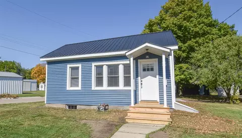34 Park, Quincy, MI 49082