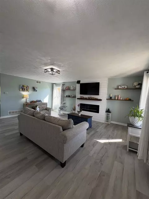 3819 Hare, Dorr, MI 49323 photo 3