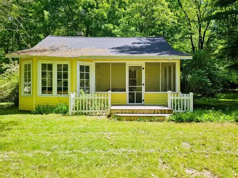 7125 Maple, South Haven, MI 49090
