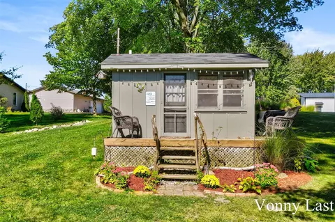 3484 W Loon, Fremont, MI 49412