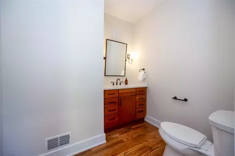 Bath - 614 S 7th, Ann Arbor, MI 48103 photo 1 of 5