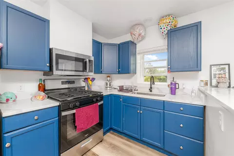 Kitchen - 10150 N Riverview, Plainwell, MI 49080 photo 3 of 7