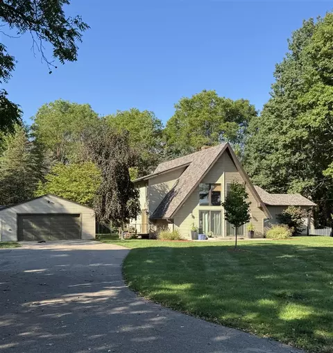 12010 W Indian Lk, Vicksburg, MI 49097