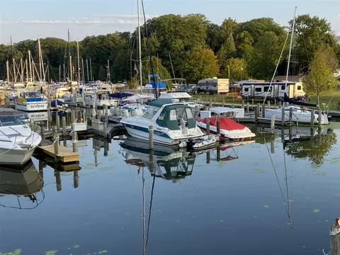 40 Bailey # 39, South Haven, MI 49090