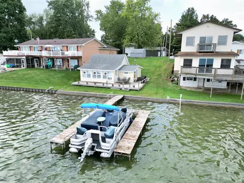 19536 Lakeshore, Three Rivers, MI 49093