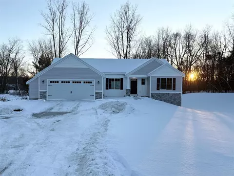 7884 Cannonsburg, Rockford, MI 49341