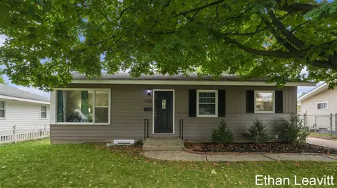 1752 Plas, Wyoming, MI 49519