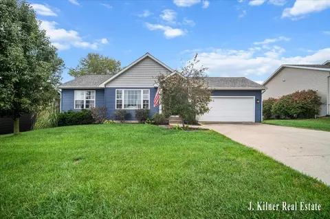 807 Green Mdws, Middleville, MI 49333