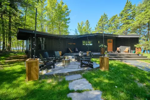 4282 W Fox Farm, Manistee, MI 49660