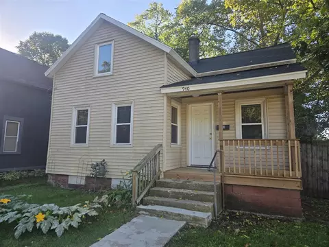 940 Logan, Grand Rapids, MI 49506