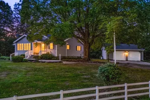 8381 S 34th, Scotts, MI 49088