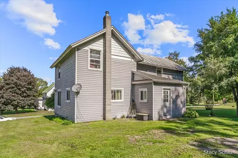 320 Division, Freeport, MI 49325 photo 25