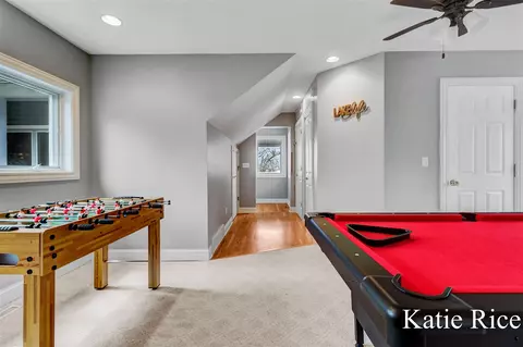Entry Way - 5575 Beechmont, Whitehall, MI 49461 photo 7 of 8