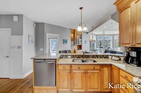 Kitchen - 5575 Beechmont, Whitehall, MI 49461 photo 4 of 8