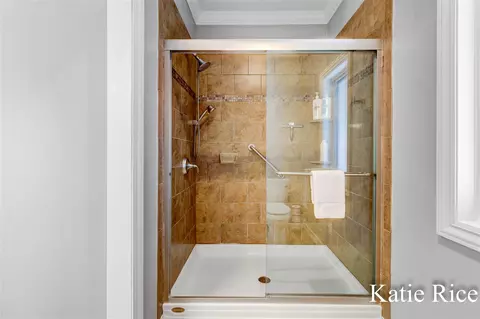 Bath - 5575 Beechmont, Whitehall, MI 49461 photo 4 of 6
