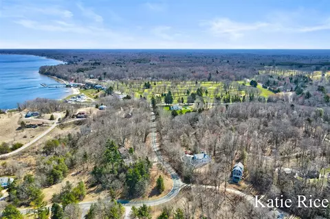 View/Area - 5575 Beechmont, Whitehall, MI 49461 photo 7 of 9