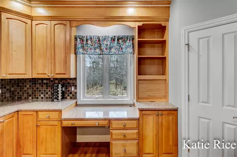 Kitchen - 5575 Beechmont, Whitehall, MI 49461 photo 7 of 8