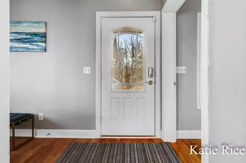 Entry Way - 5575 Beechmont, Whitehall, MI 49461 photo 1 of 8