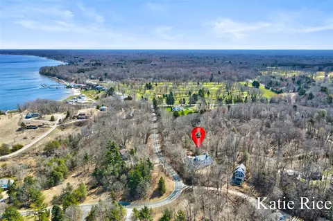View/Area - 5575 Beechmont, Whitehall, MI 49461 photo 2 of 9