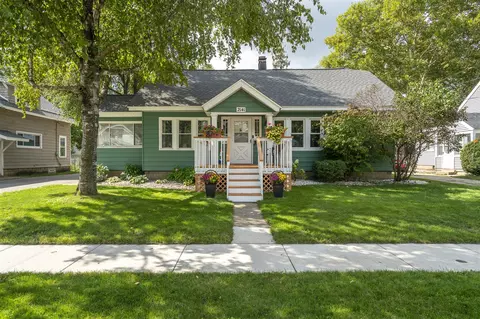 2141 Greenfield, Wyoming, MI 49519