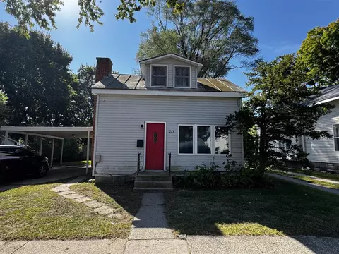 213 W Montcalm, Greenville, MI 48838