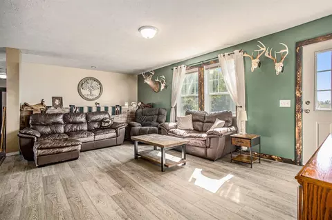 208 Booth, Bronson, MI 49028 photo 3