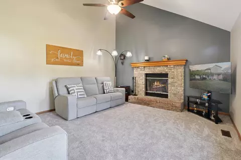 1128 Cumberland, Temperance, MI 48182 photo 5