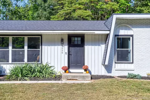 1559 Post, Holland, MI 49424