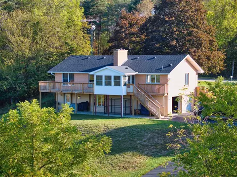 3400 Bird Lk, Osseo, MI 49266