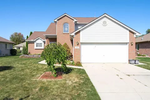 22505 Maple Ln, Clinton Township, MI 48035