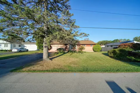 Exterior - 318 Seneca, Jackson, MI 49202 photo 4 of 12
