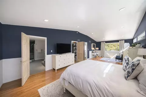 Bedroom - 6533 Bluebird, Jackson, MI 49201 photo 2 of 5
