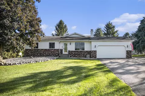 6533 Bluebird, Jackson, MI 49201
