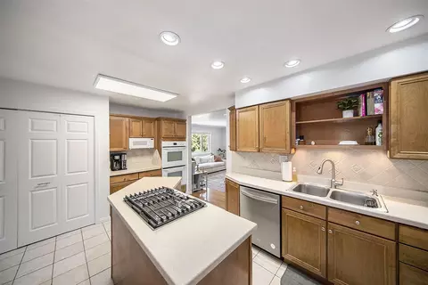 Kitchen - 6533 Bluebird, Jackson, MI 49201 photo 3 of 3