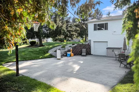 Exterior - 6533 Bluebird, Jackson, MI 49201 photo 3 of 6