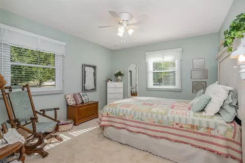 Bedroom - 725 Wright, Marshall, MI 49068 photo 2 of 2