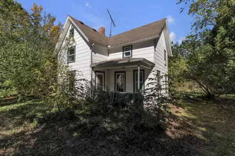 7246 Whitmore Lk, Whitmore Lake, MI 48189