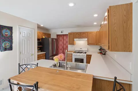 Kitchen - 507 Middleton, Buchanan, MI 49107 photo 2 of 5